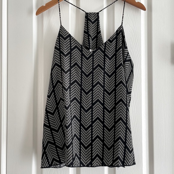 Style Rack Tops - Style Rack Geometric Pattern Print Top M